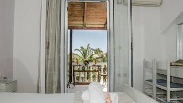 In-room safe, iron/ironing board, bed sheets