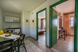 Apartamento, 2 quartos | Cofres nos quartos, berços grátis, Wi-Fi, roupa de cama
