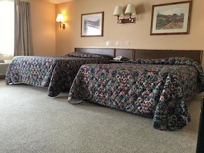 Free WiFi, wheelchair access - Los Tres Gallos (Bridgeport)