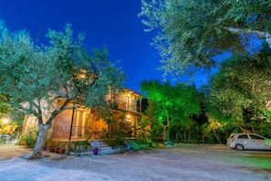 Property grounds - Annas Studios (Zakynthos)