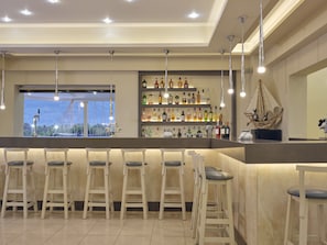 2 bars/lounges, poolside bar
