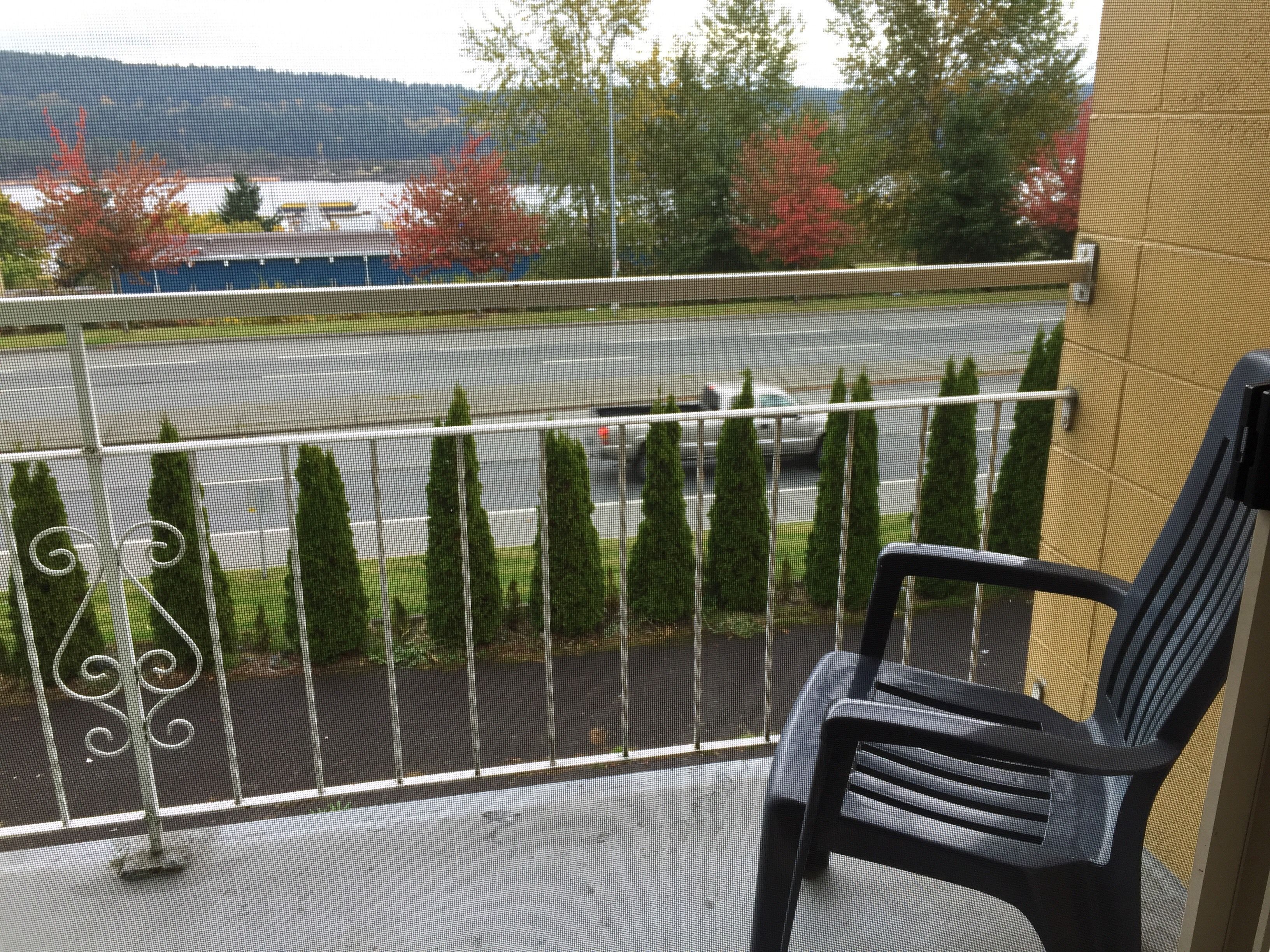 Business Room, 1 Queen Bed, Balcony, Sea View | Balcony
