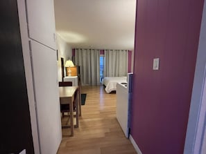 Executive Studio Suite, 1 Queen Bed, Patio, Sea View | Frette Italian sheets, premium bedding, pillow-top beds - Holiday House Motel (Ladysmith)