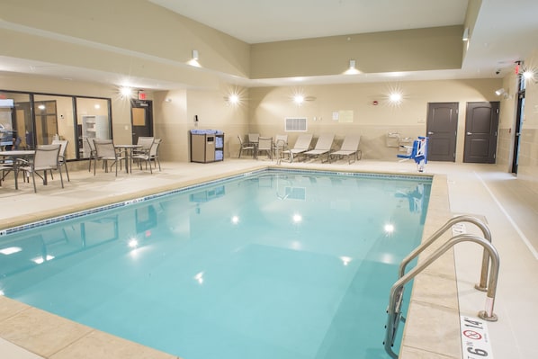 Indoor pool, pool loungers