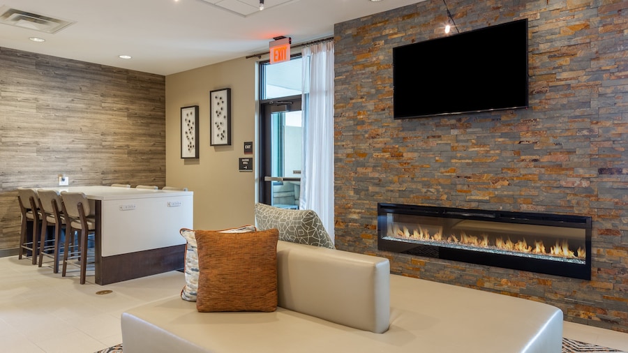 Candlewood Suites Fargo South- Medical Center by IHG