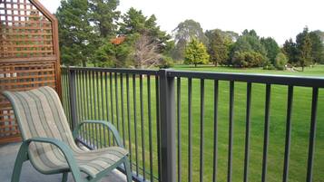 Studio phong cách cổ điển | Hiên