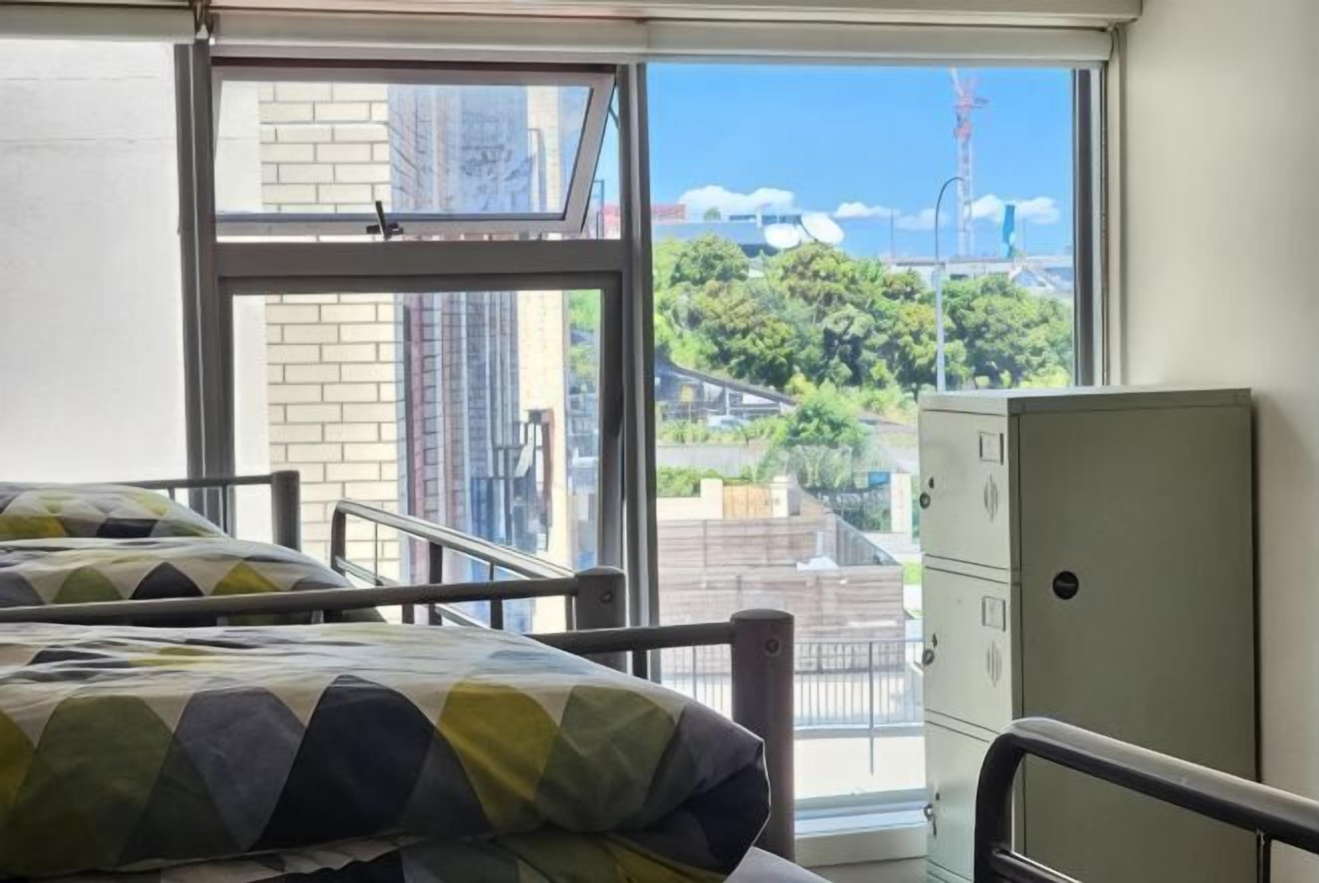 Bureau, chambres insonorisées, Wi-Fi gratuit, draps fournis