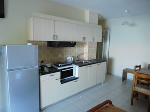 Soundproofing, iron/ironing board, WiFi
