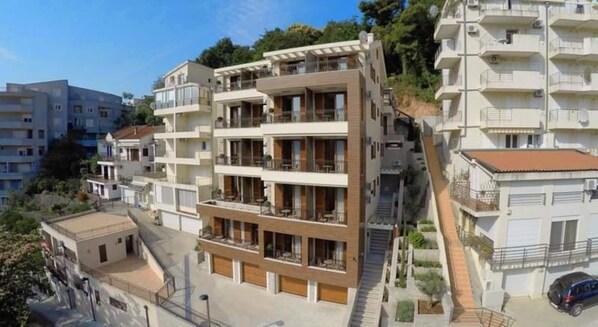 Exterior - Aparthotel Aria (Budva)