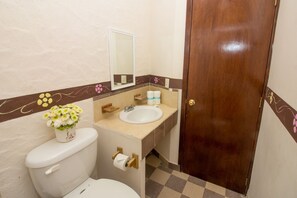 Bathroom - Forrest Hotel Huatulco (Santa María Huatulco)