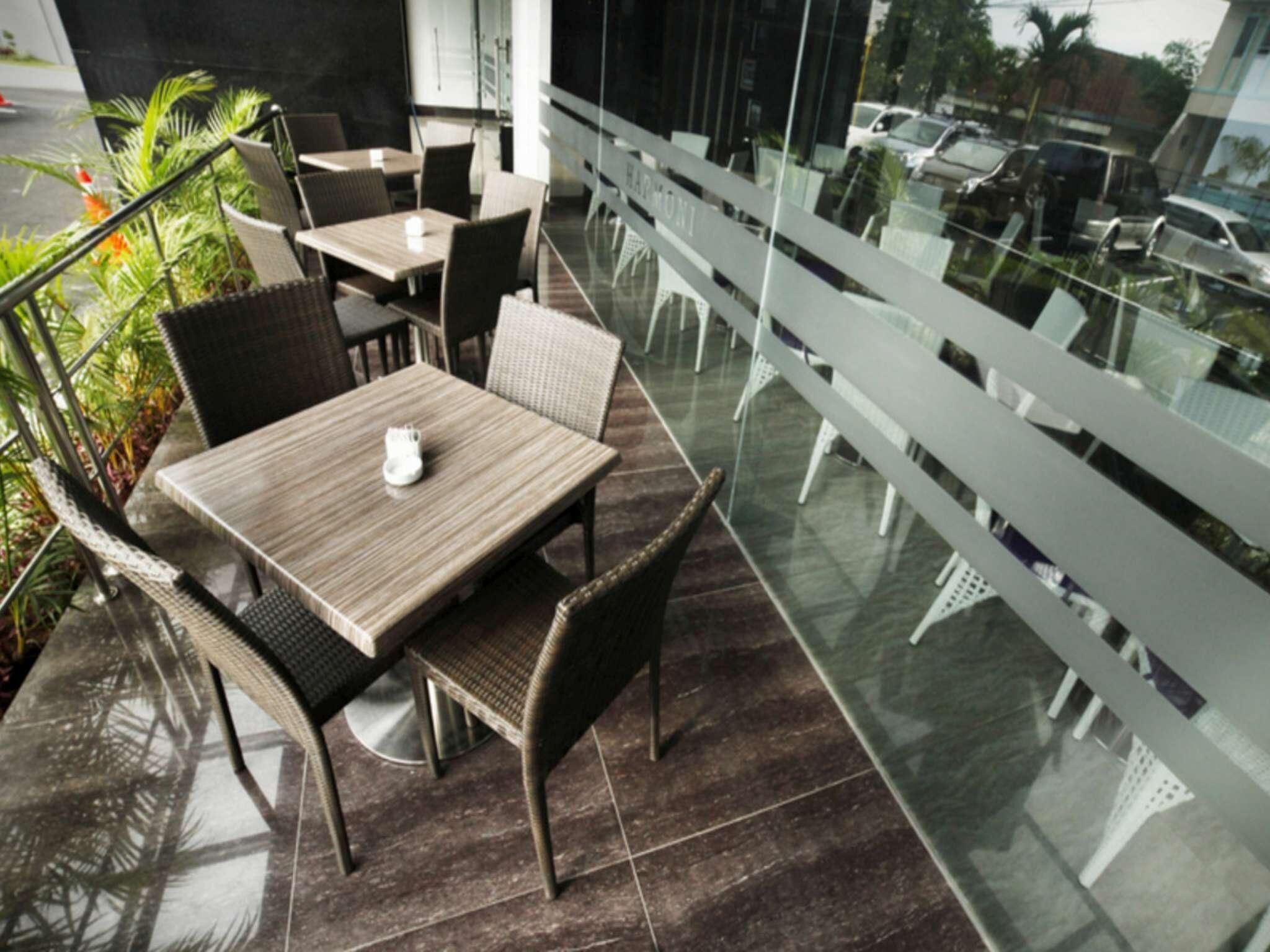 Tempat makan outdoor