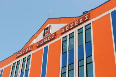 Pundi Rejeki Hotel