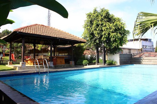 The Rizen Hotel