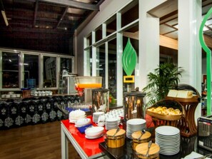 Dining - The Rizen Hotel (Cisarua)