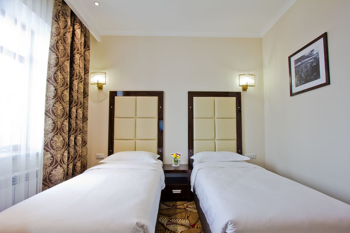 minibar, in-room safe, soundproofing, rollaway beds