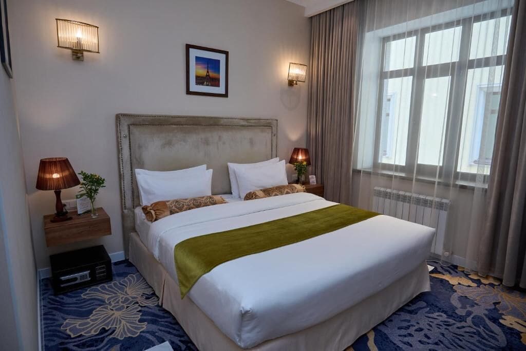 Minibar, coffres-forts dans les chambres, chambres insonorisées