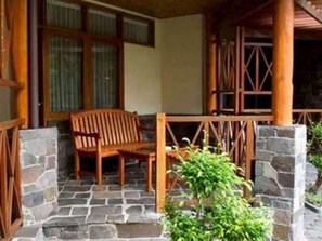 Terrace/patio - Pantai Indah Resort Hotel Barat (Pangandaran)