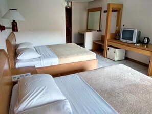 Room - Pantai Indah Resort Hotel Barat (Pangandaran)