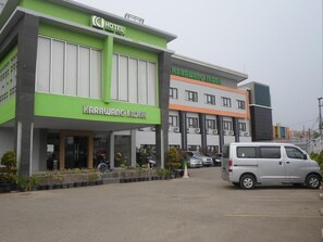 Exterior - Hotel Grand Karawang Indah (Karawang)