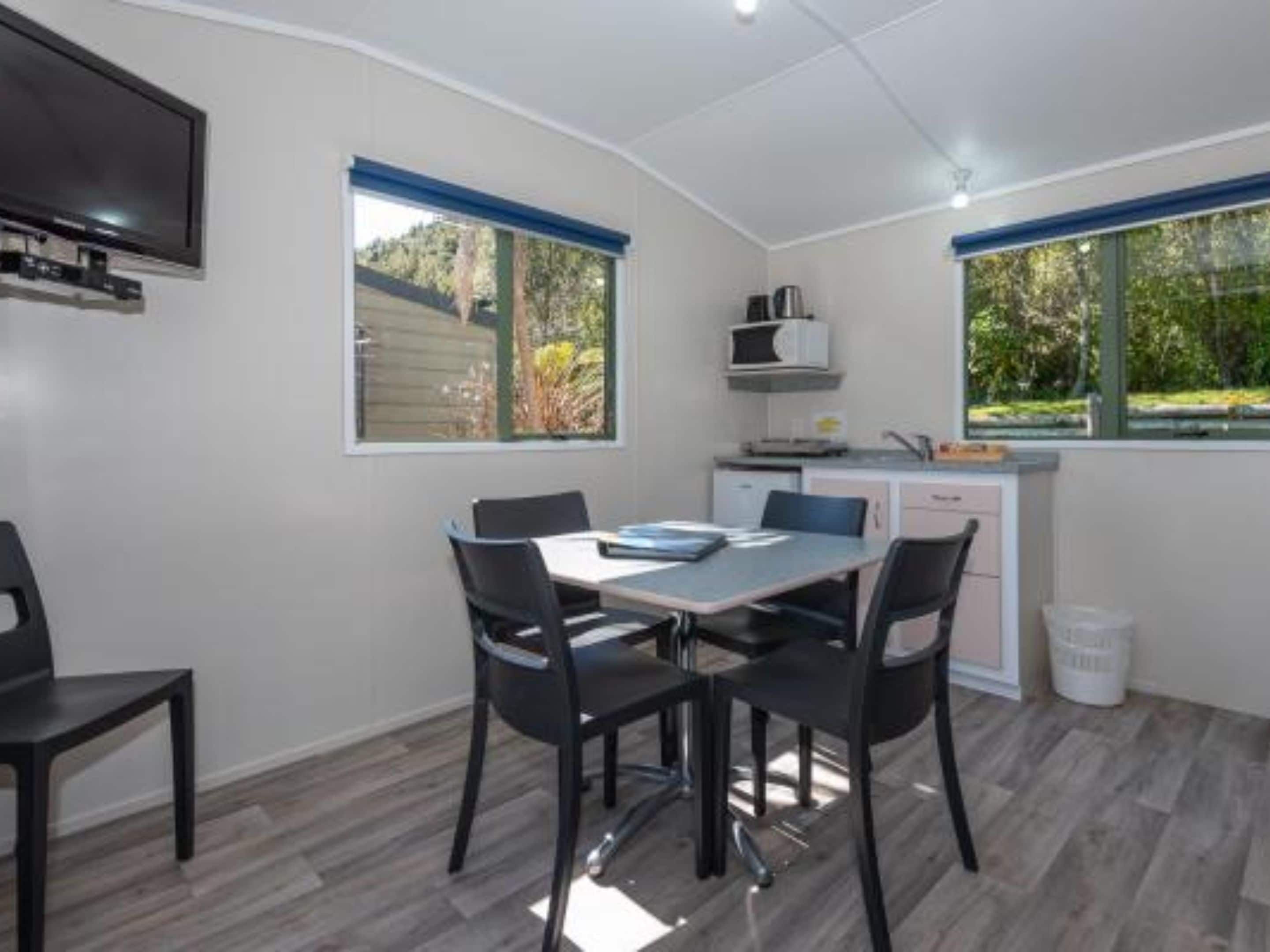Ensuite Cabin  | Private kitchenette
