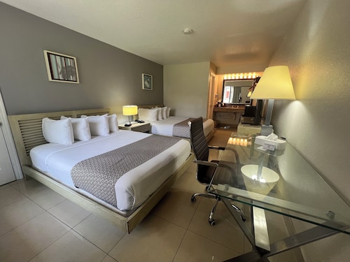 Garden Inn Homestead