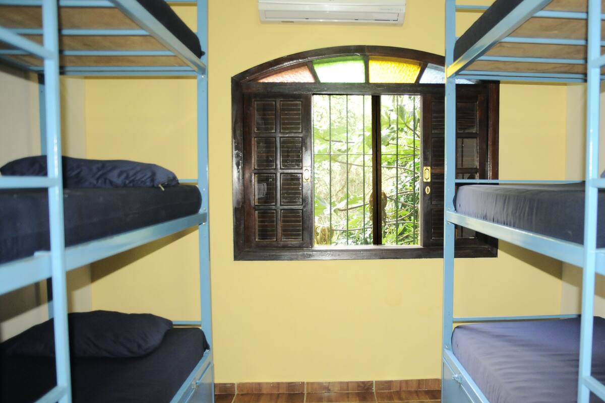 Phòng tập thể, phòng tập thể nam và nữ, phòng tắm riêng (6 beds) | Truy cập Internet không dây miễn phí, bộ trải giường