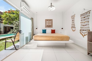 Deluxe Suite | Egyptian cotton sheets, premium bedding, in-room safe - La Ramona Charming Hotel (Tamarindo)