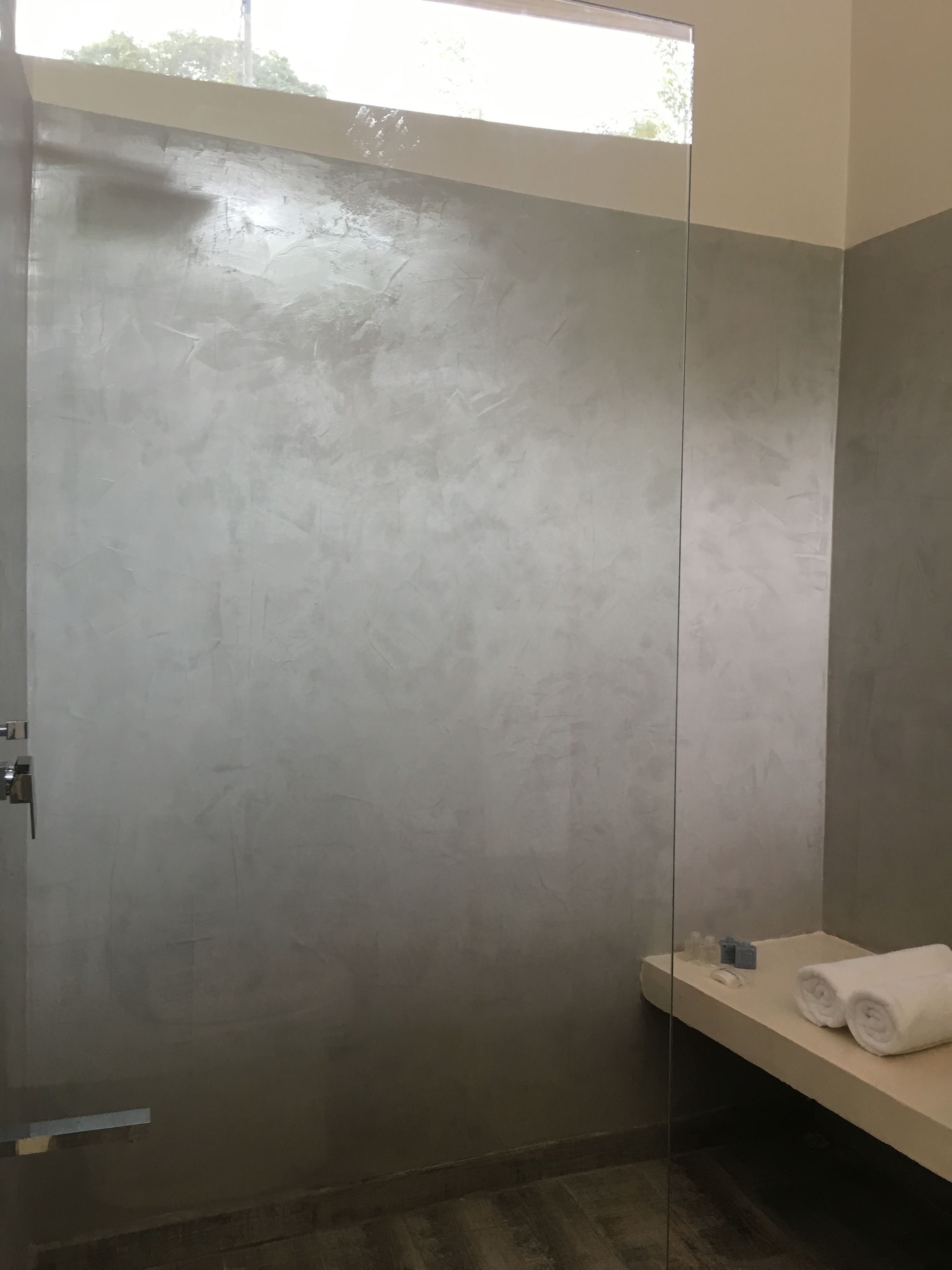 deluxe suite | bathroom amenities | deep-soaking bathtub, free toiletries, hair dryer, towels