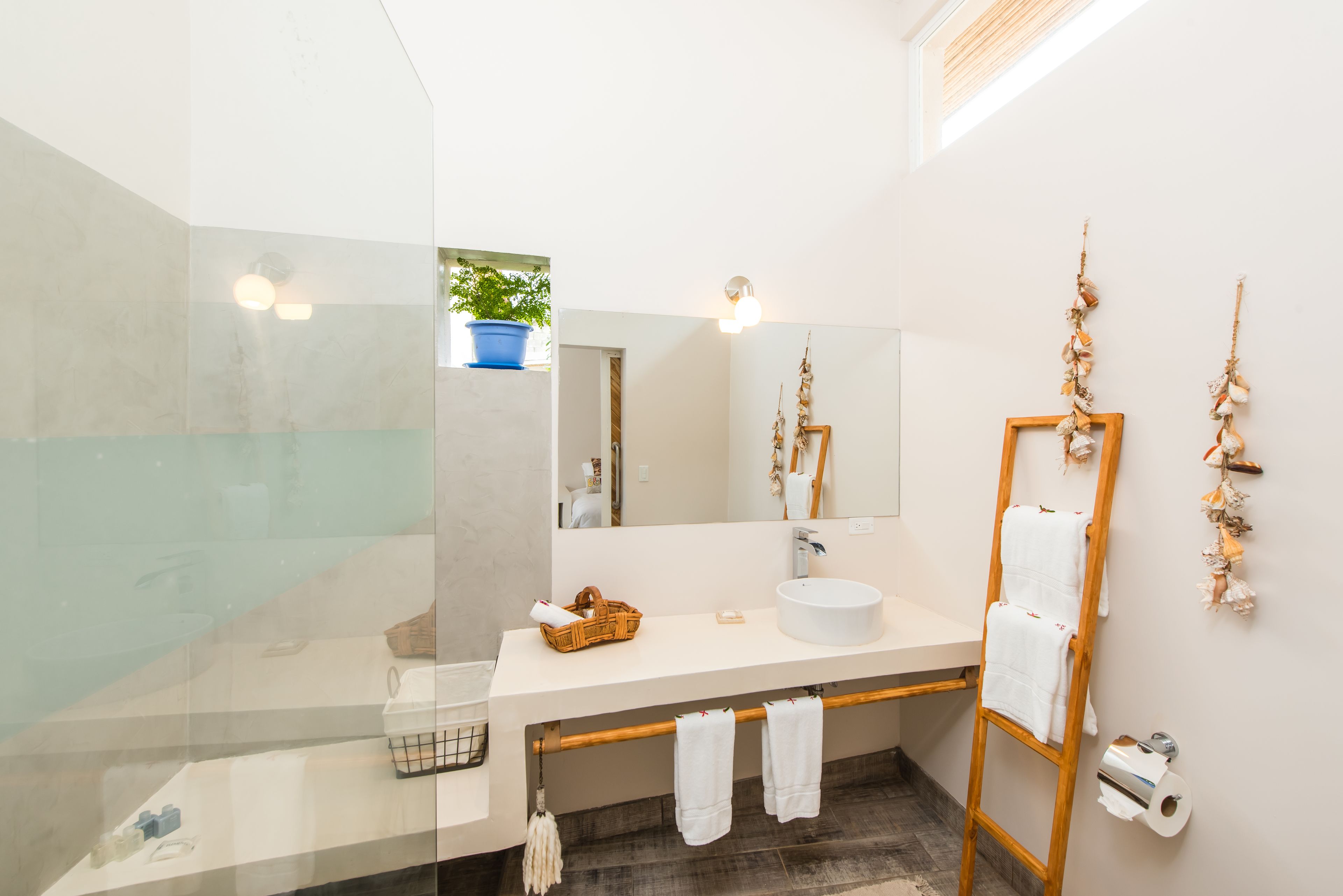 family suite | bathroom | deep-soaking bathtub, free toiletries, hair dryer, towels