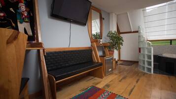 Suite, Jetted Tub