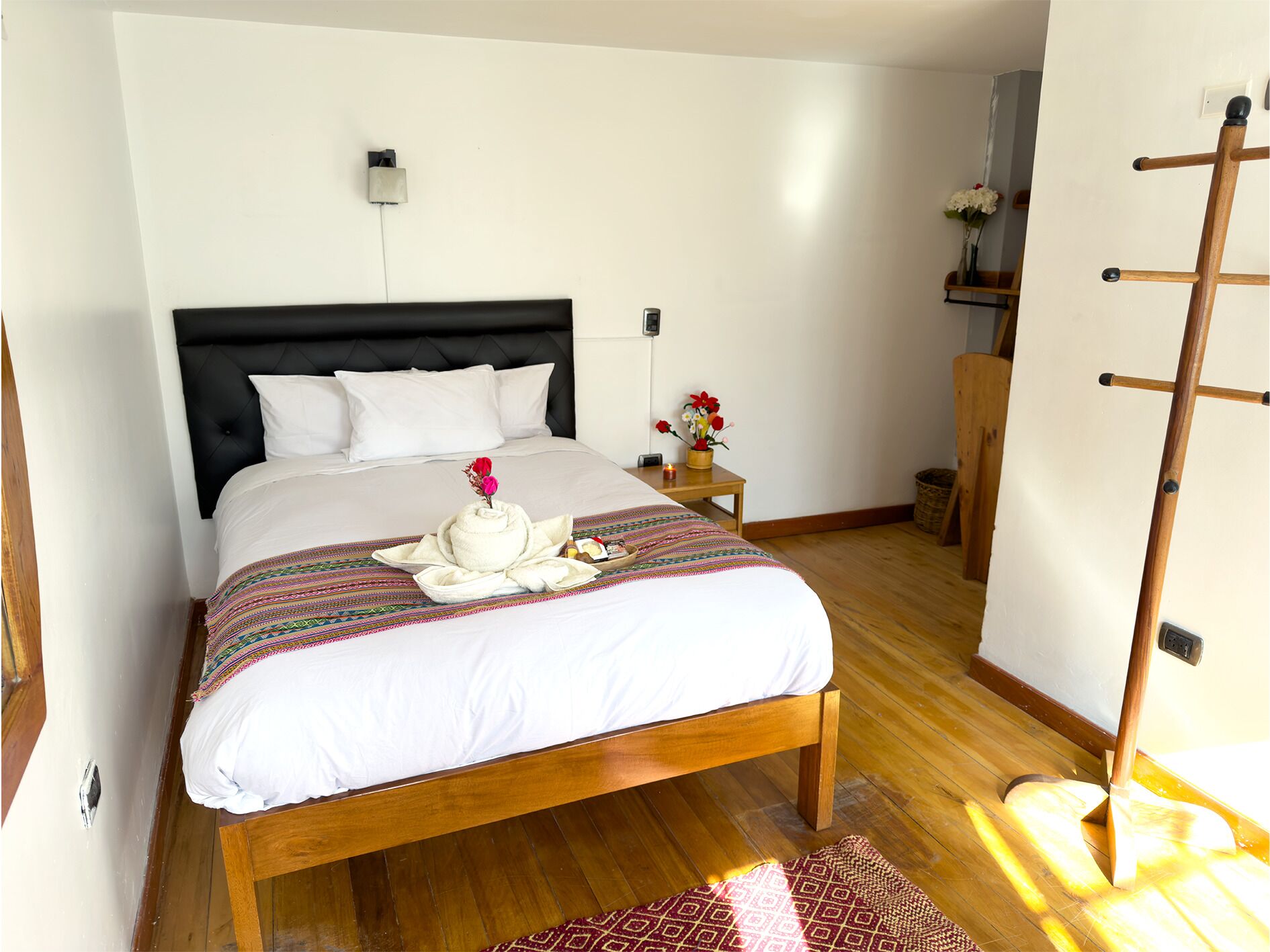 Habitación doble Deluxe | Escritorio, wifi gratis y ropa de cama 