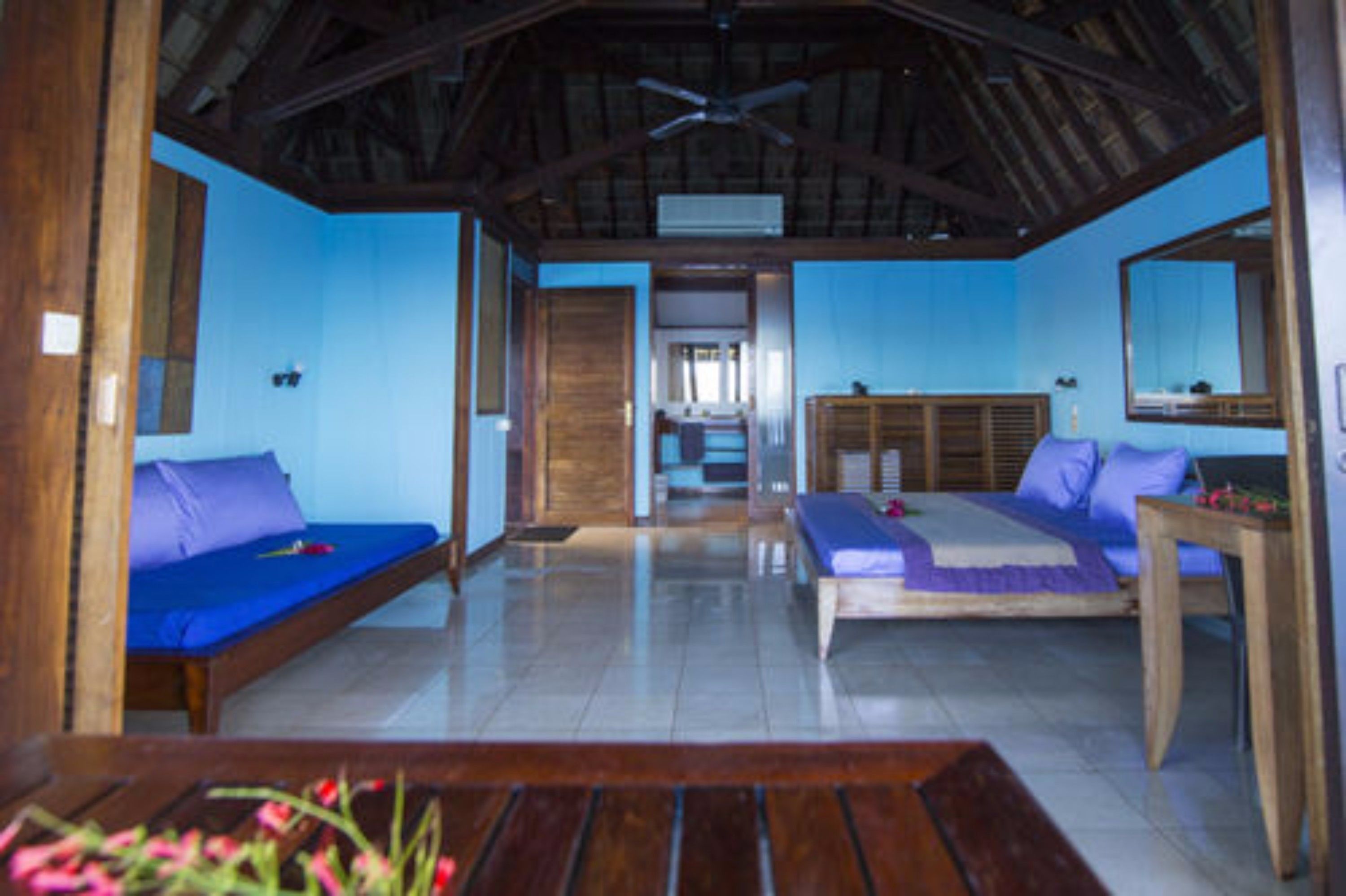 panoramic bungalow, ensuite, sea view (sur pilotis) | desk, iron/ironing board, free cots/infant beds, free rollaway beds