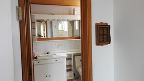 Bathroom | Shower - Sunset Paradise (Isla de San Andres)
