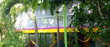 숙박 시설 구내