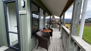 Cabin 2 (Karearea) | Terrace/patio - Mohua Park - Catlins Eco Accommodation (Tawanui)