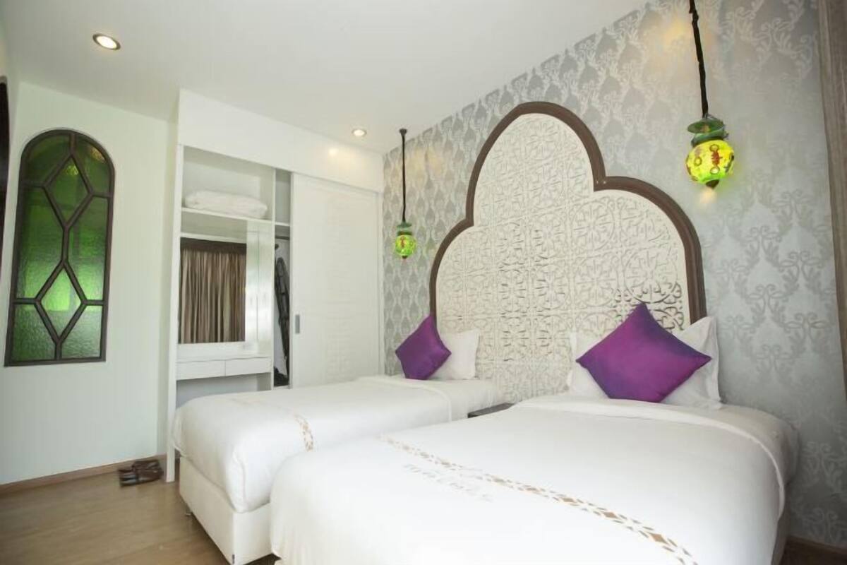 1 bedroom, minibar, desk, laptop workspace