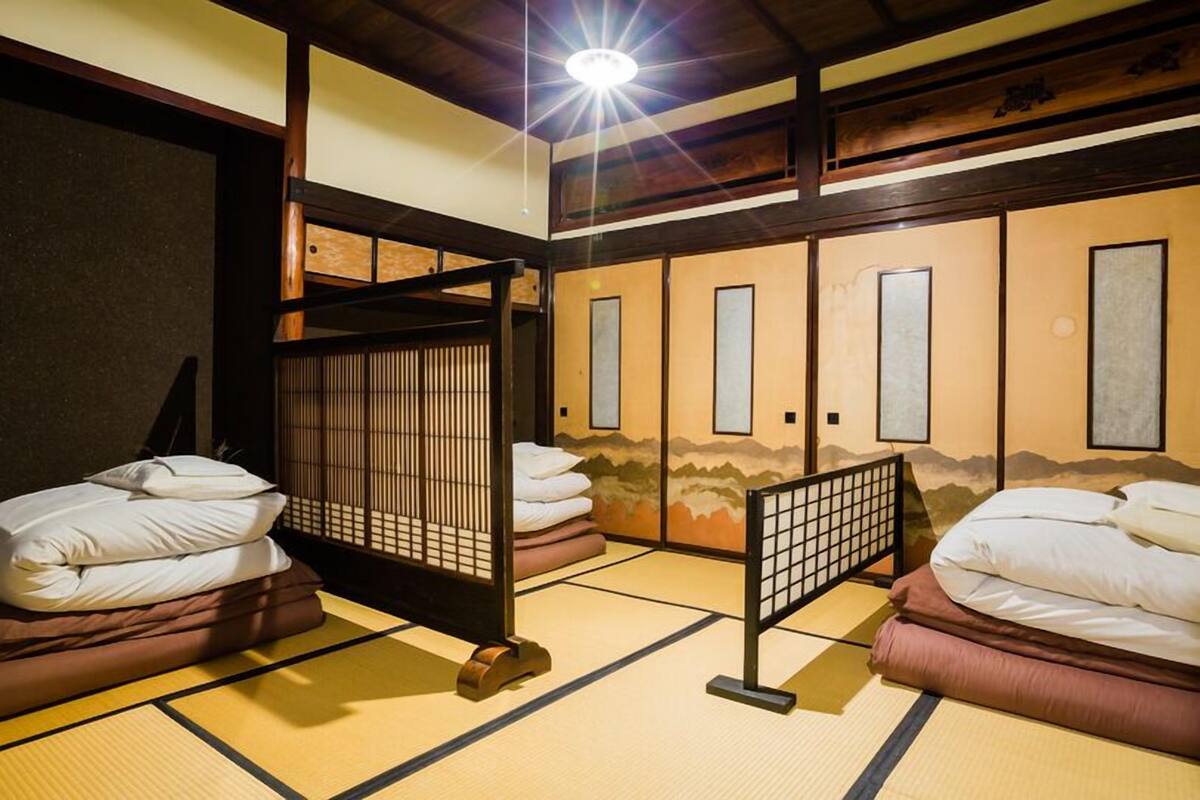 Coffres-forts dans les chambres, Wi-Fi gratuit, draps fournis