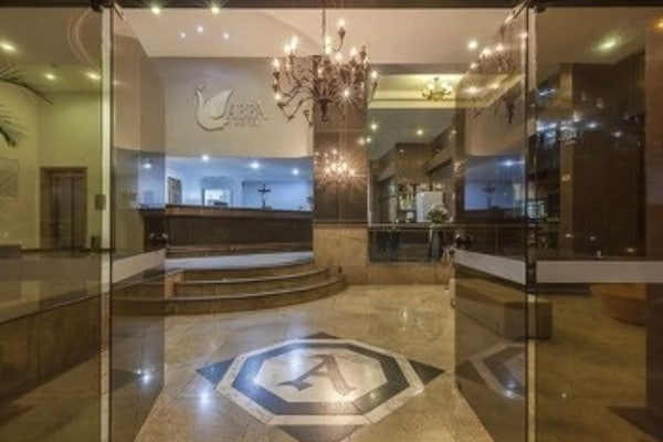Pintu masuk hartanah