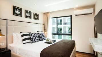 Comfort Suite, 1 Bedroom, Pool View