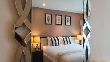 1 bedroom, in-room safe, desk, laptop workspace