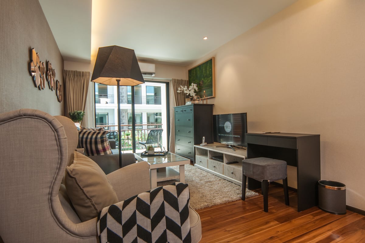 Comfort-Suite, 1 Schlafzimmer, Poolblick | Wohnzimmer