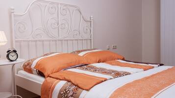 Apartment (11) | 1 bedroom, desk, iron/ironing board, free WiFi