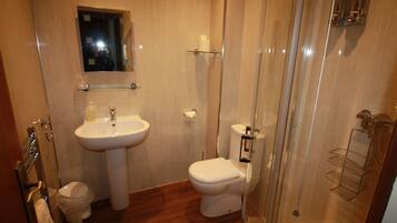 Chambre Double, salle de bains attenante | Salle de bain
