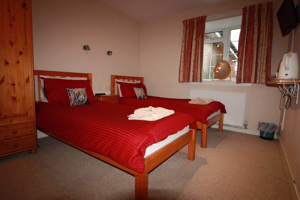 Twin Room, Ensuite