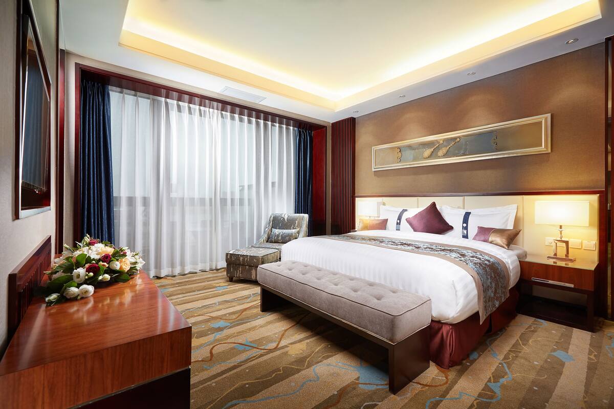 Phòng Suite Executive, 1 phòng ngủ, ban công | 1 phòng ngủ, bộ đồ giường cao cấp, minibar, két bảo mật tại phòng