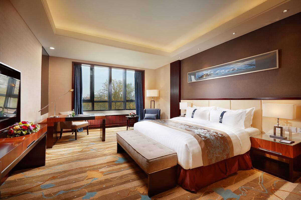 Phòng đôi Deluxe | 1 phòng ngủ, bộ đồ giường cao cấp, minibar, két bảo mật tại phòng