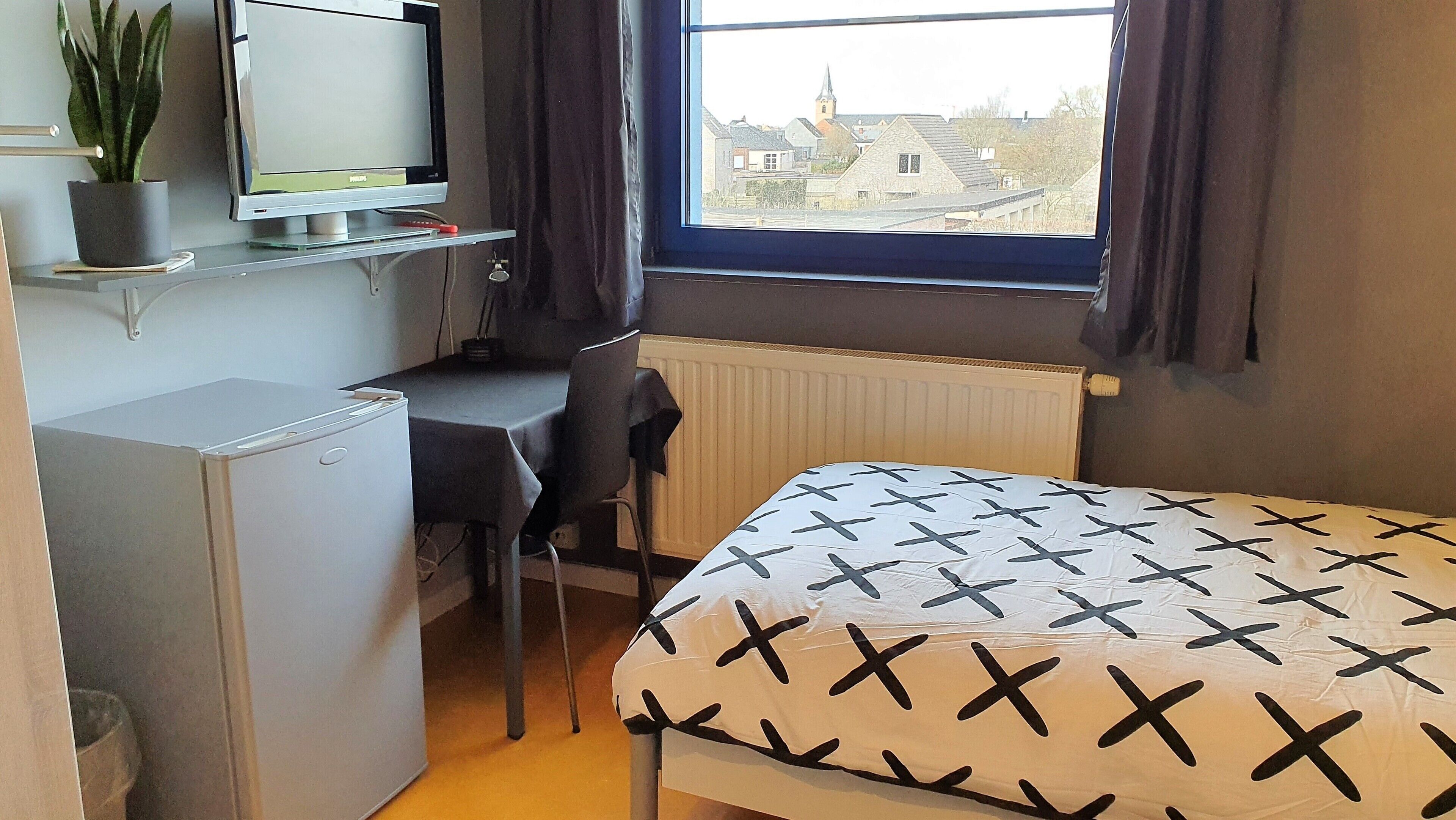 comfort double or twin room | minibar, in-room safe, desk, blackout curtains