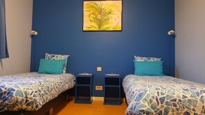 Quarto casal ou duplo conforto | Frigobar, cofres nos quartos, escrivaninha, cortinas blackout