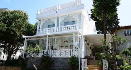 White Palace Otel