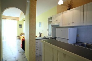 Apartment, 2 Bedrooms | Private kitchen | Fridge, oven, stovetop, electric kettle - Nefeli Club (Lefkada)